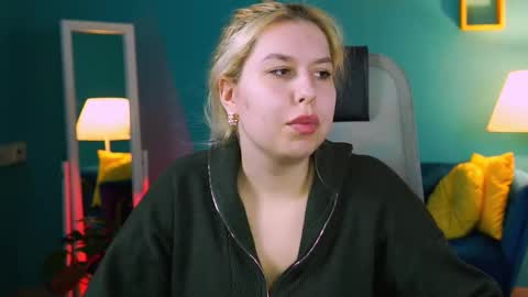 Miss Tina online show from March 8, 3:05 am