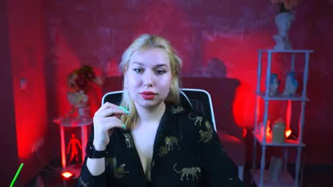 Miss Tina online show from February 18, 12:17 pm