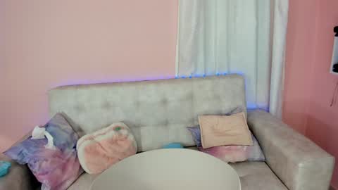 tiny_cora online show from January 31, 4:48 pm