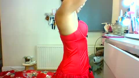 Tinyasian911718 sweetinyasian instagram online show from December 2, 1:12 pm