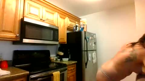 Snapshot of tinyassbossymilf chatting on October 17, 6:55 pm tinyassbossymilf online show from October 17, 6:55 pm