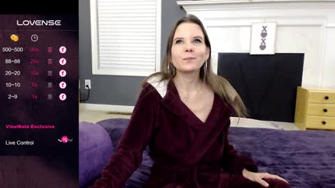 Snapshot of tinyvixxen chatting on January 24, 10:51 pm V - Read the bio please thanks. online show from January 24, 10:51 pm