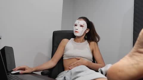 Tinks online show from February 10, 6:49 am