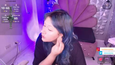 toky         online show from November 12, 7:34 pm