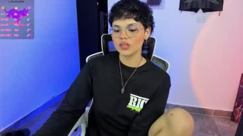 Snapshot of tokyo_uwu chatting on October 21, 6:06 am sofi 3 online show from October 21, 6:06 am