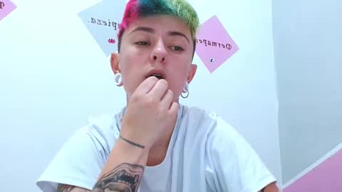 Blue online show from September 25, 9:12 pm