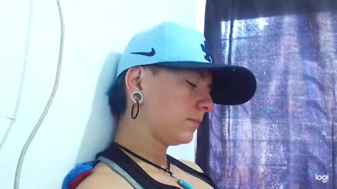 Blue online show from December 21, 3:31 pm