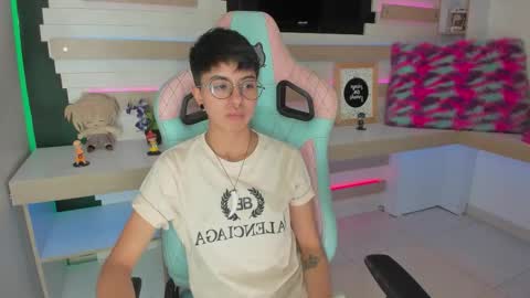 Blue  online show from December 4, 7:58 pm