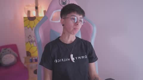 Blue  online show from November 27, 7:06 pm