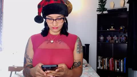 Snapshot of toothyy chatting on December 25, 12:48 am toothyy online show from December 25, 12:48 am
