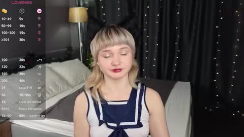 Tori online show from December 5, 1:27 am