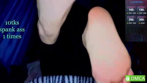 Snapshot of touch_m3 chatting on October 19, 11:01 am online show from October 19, 11:01 am