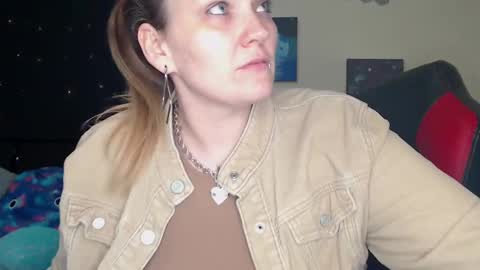 Snapshot of toxiclilly chatting on December 21, 8:28 am Lilly Miss Mistress Goddess Maam Queen Boss online show from December 21, 8:28 am