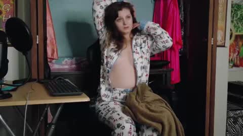 TreeJeanne online show from September 21, 3:38 am