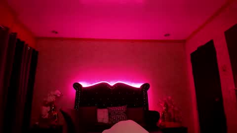 Jade online show from January 28, 8:15 pm