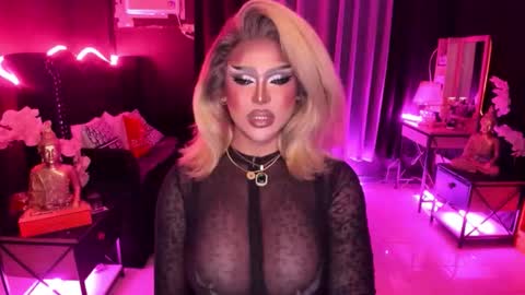 Jade online show from December 4, 9:44 am