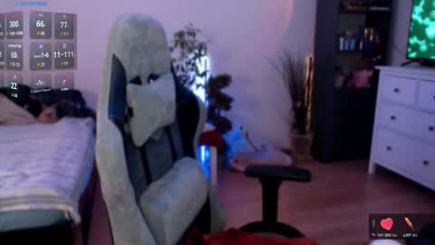 Tina online show from November 5, 11:15 am