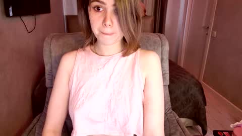 tripleprinces online show from November 5, 7:46 am