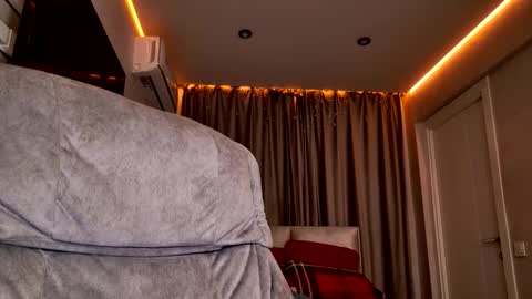 tripleprinces online show from January 5, 5:27 pm