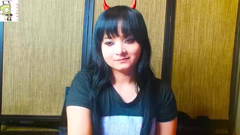 trixiedoescamcam online show from February 13, 2:35 am