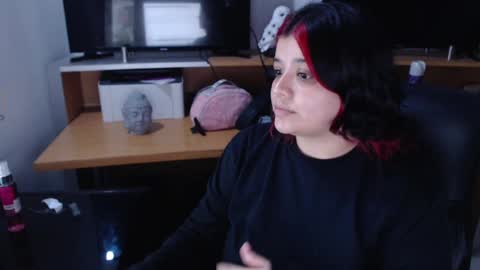 trixxiee_ online show from December 16, 2:25 am