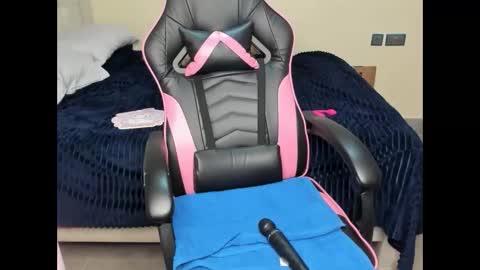 Taria online show from February 8, 9:50 pm