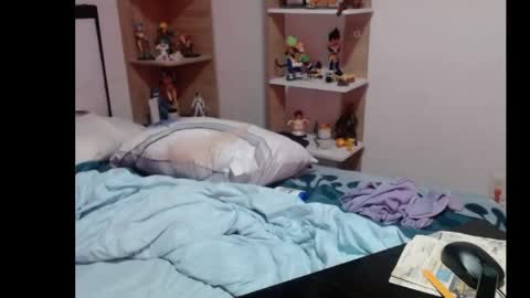 tucomplic69 online show from May 6, 1:04 pm