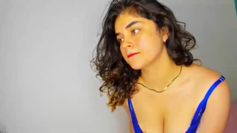 estrella online show from October 30, 1:19 am