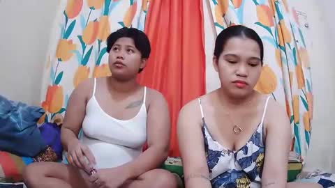 Lyn and lea online show from January 31, 11:56 pm