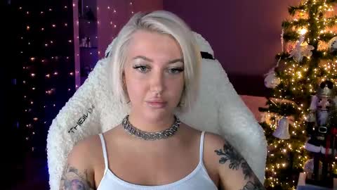 Miley online show from December 23, 4:28 pm