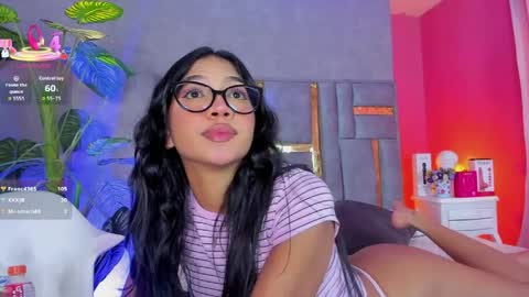 tyla_ks online show from April 16, 9:39 pm