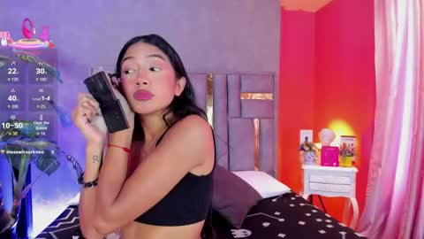 tyla_ks online show from March 23, 7:42 pm