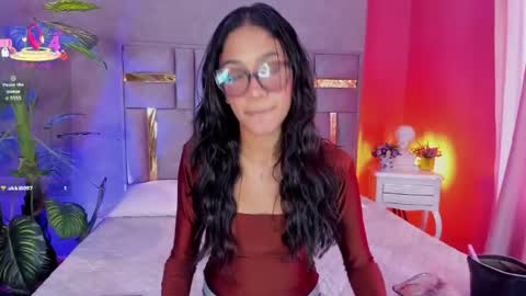 tyla_ks online show from April 10, 7:42 pm