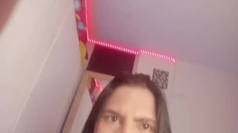 Snapshot of tylor_love chatting on January 16, 8:46 pm tylor_love online show from January 16, 8:46 pm