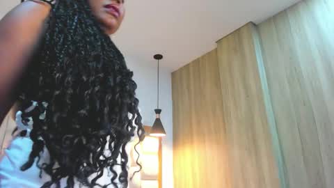 Snapshot of tyra_fox chatting on September 12, 4:13 am tyra fox online show from September 12, 4:13 am