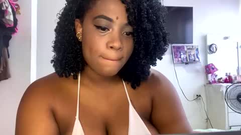 Snapshot of tyra_privacy chatting on January 11, 4:14 pm Tyra privacy online show from January 11, 4:14 pm
