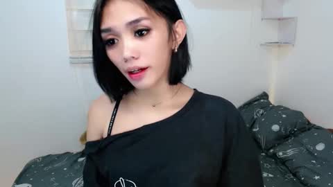 Snapshot of ughliah chatting on October 14, 1:30 am urbbgirl alliah online show from October 14, 1:30 am
