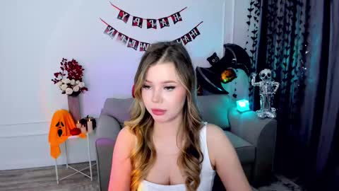 Alice online show from October 12, 7:49 pm