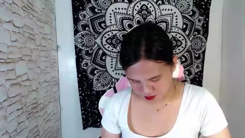 Snapshot of unlovely_arcii chatting on October 14, 8:33 pm arcii online show from October 14, 8:33 pm