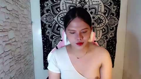 Snapshot of unlovely_arcii chatting on October 9, 7:29 pm arcii online show from October 9, 7:29 pm