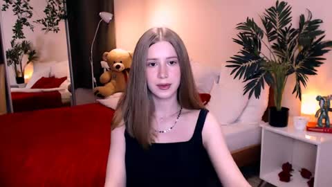 unreal_lady online show from June 28, 8:48 pm