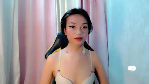 Sweet Asian Girl  online show from May 1, 12:30 pm