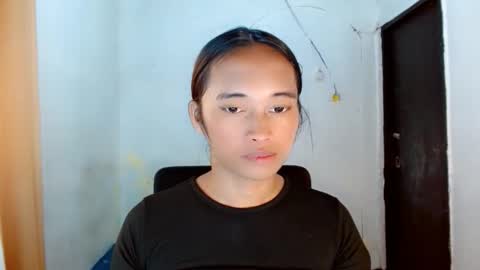 Ellie online show from March 29, 2:49 pm