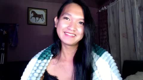 NEWRA  ALLISON online show from February 21, 8:38 pm