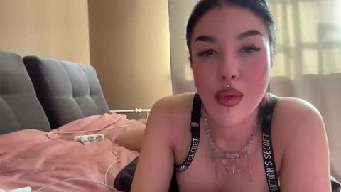 Snapshot of urdevilbaby chatting on March 1, 9:29 am Margo online show from March 1, 9:29 am