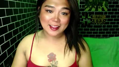 Snapshot of urgirl_dimple chatting on October 5, 5:12 am Dimple online show from October 5, 5:12 am