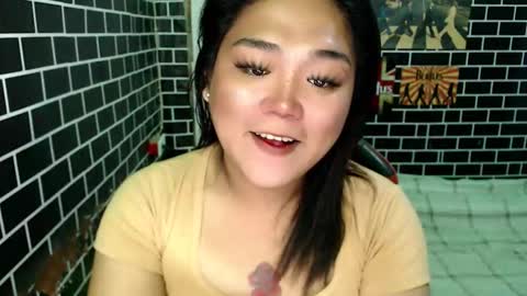 Snapshot of urgirl_dimple chatting on September 15, 3:53 pm Dimple online show from September 15, 3:53 pm