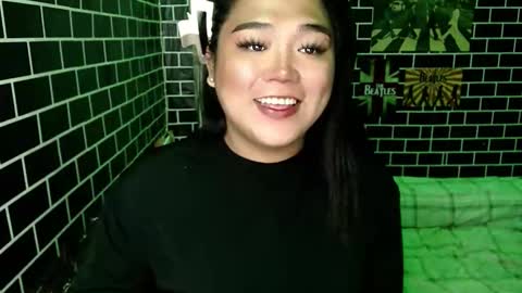 Snapshot of urgirl_dimple chatting on September 26, 4:48 pm Dimple online show from September 26, 4:48 pm