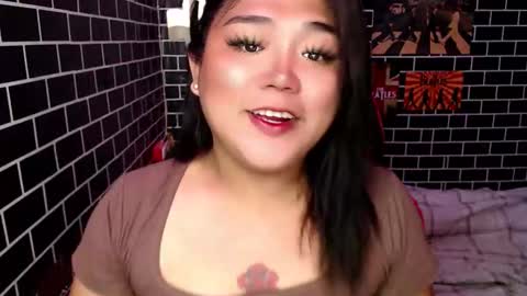 Snapshot of urgirl_dimple chatting on September 25, 9:19 am Dimple online show from September 25, 9:19 am