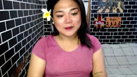 Snapshot of urgirl_dimple chatting on September 10, 5:29 am Dimple online show from September 10, 5:29 am